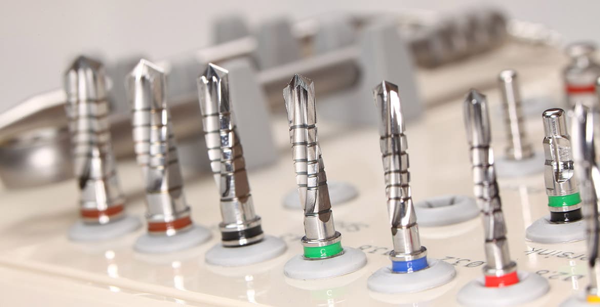 Dental Clinic Bangkok - Dental Implants